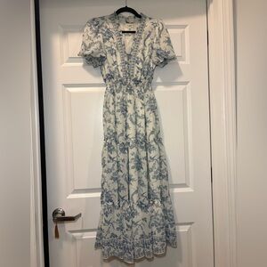Max Studio Floral Blue and White Dress